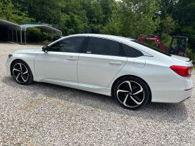 2021 HONDA ACCORD SEDAN 4-CYL, VTEC, TURBO, 2.0 LITER SPORT SEDAN 4D at T&T Repairables - used car dealership in Spencer, Indiana.