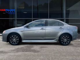 2017 Mitsubishi Lancer Es Sedan 4d - Image 2