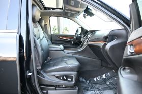 2017 CADILLAC ESCALADE ESV SUV V8, 6.2 LITER LUXURY SPORT UTILITY 4D