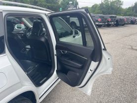 2019 VOLVO XC90