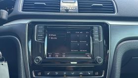 2018 Volkswagen Passat - Image 38