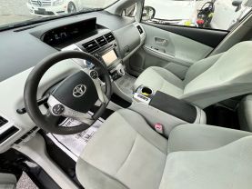 2012 TOYOTA PRIUS V