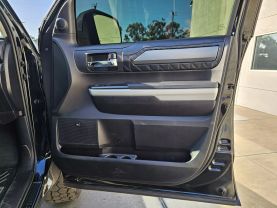 2018 TOYOTA TUNDRA CREWMAX PLATINUM PICKUP 4D 5 1/2 FT