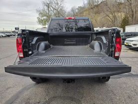 2018 RAM 1500 CREW CAB PICKUP V8, HEMI, 5.7 LITER SLT PICKUP 4D 5 1/2 FT