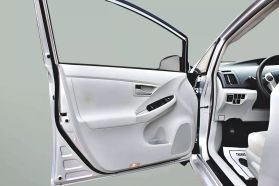 2013 TOYOTA PRIUS HATCHBACK 4-CYL, HYBRID, 1.8 LITER FIVE HATCHBACK 4D