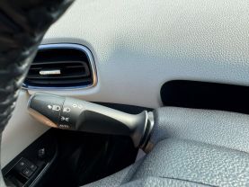 2019 TOYOTA PRIUS HATCHBACK 4-CYL, HYBRID, 1.8 LITER LIMITED HATCHBACK 4D
