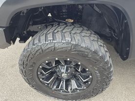2017 Toyota Tacoma Double Cabtrd Off-road Pickup 4d 5 Ft - Image 29