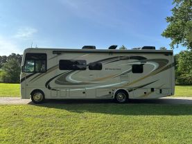 Used 2019 THOR MOTOR COACH WINDSPORT - - 29M - LA Auto Star located in Virginia Beach, VA