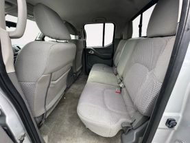 2018 Nissan Frontier Crew Cab Sv Pickup 4d 5 Ft - Image 13
