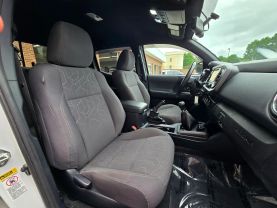 2017 Toyota Tacoma Double Cabtrd Off-road Pickup 4d 5 Ft - Image 14