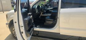 2018 FORD F250 SUPER DUTY CREW CAB PICKUP V8, TURBO DIESEL, 6.7L LARIAT PICKUP 4D 6 3/4 FT