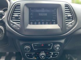 2018 Jeep Compass - Image 13