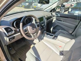 2011 JEEP GRAND CHEROKEE SUV V6, FLEX FUEL, 3.6 LITER LAREDO SPORT UTILITY 4D