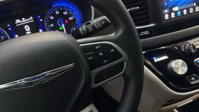 2020 CHRYSLER VOYAGER