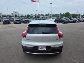 2024 VOLVO XC40 SUV 4-CYL, TURBO, 2.0 LITER B5 PLUS BRIGHT THEME SPORT UTILITY 4D