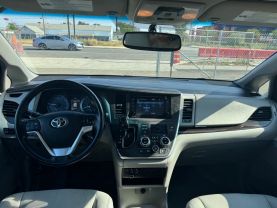 2015 TOYOTA SIENNA VAN V6, 3.5 LITER XLE MINIVAN 4D