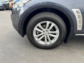 2010 INFINITI FX SUV V6, 3.5 LITER FX35 SPORT UTILITY 4D