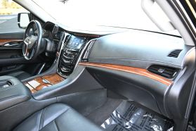 2017 CADILLAC ESCALADE ESV SUV V8, 6.2 LITER LUXURY SPORT UTILITY 4D