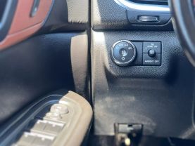 2017 CHEVROLET TRAVERSE SUV V6, 3.6 LITER LT SPORT UTILITY 4D - The Auto Lot
