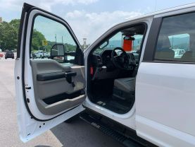 2020 FORD F250 SUPER DUTY CREW CAB 8FT KNAPHEIDE SERVICE BED TRUCK SERVICE/UTILITY TRUCKS V8, FLEX FUEL, 6.2 LITER XL PICKUP 4D 8 FT - Eddies Auto Sales