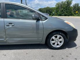 2005 Toyota Prius - Image 16