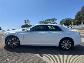 2013 CHRYSLER 300 SEDAN V6, 3.6 LITER 300S SEDAN 4D