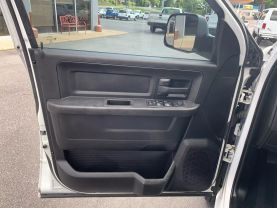 2018 RAM 3500 CREW CAB 35FT CABLE SPLICER TRUCK UTEM SKYTEL UTLN35A BUCKET TRUCKS 6-CYL, TURBO DSL, 6.7L TRADESMAN PICKUP 4D 8 FT - Eddies Auto Sales