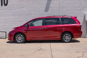 2020 TOYOTA SIENNA VAN V6, 3.5 LITER XLE MINIVAN 4D