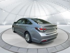 2016 HYUNDAI SONATA HYBRID SEDAN 4-CYL, HYBRID, 2.0 LITER SE SEDAN 4D