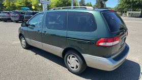 2002 TOYOTA SIENNA