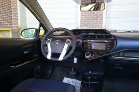 2016 TOYOTA PRIUS C HATCHBACK 4-CYL, HYBRID, 1.5 LITER TWO HATCHBACK 4D