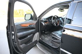2017 CADILLAC ESCALADE ESV SUV V8, 6.2 LITER LUXURY SPORT UTILITY 4D