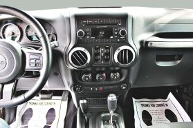2017 JEEP WRANGLER UNLIMITED SUV V6, 3.6 LITER SPORT SUV 4D