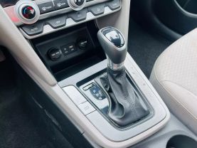 2020 HYUNDAI ELANTRA - 4-CYL, 2.0 LITER SEL SEDAN 4D