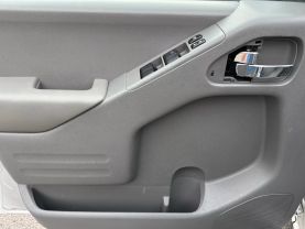2018 Nissan Frontier Crew Cab Sv Pickup 4d 5 Ft - Image 16