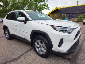 2022 TOYOTA RAV4 HYBRID SUV 4-CYL, HYBRID, 2.5 LITER XLE SPORT UTILITY 4D