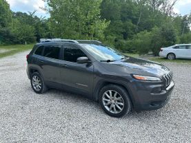 2018 JEEP CHEROKEE SUV V6, 3.2 LITER LIMITED SPORT UTILITY 4D at T&T Repairables - used car dealership in Spencer, Indiana.