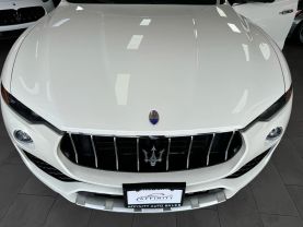 2017 MASERATI LEVANTE SUV V6, TWIN TURBO, 3.0 LITER SPORT UTILITY 4D