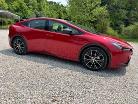 2024 TOYOTA PRIUS HATCHBACK 4-CYL, HYBRID, 2.0 LITER XLE HATCHBACK 4D at T&T Repairables - used car dealership in Spencer, Indiana.