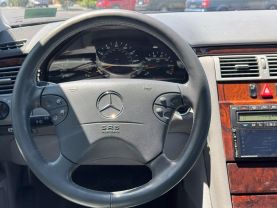 2001 MERCEDES-BENZ E-CLASS SEDAN V6, 3.2 LITER E 320 SEDAN 4D