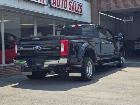 2017 Ford F350 Super Duty Crew Cablariat Pickup 4d 8 Ft - Image 8