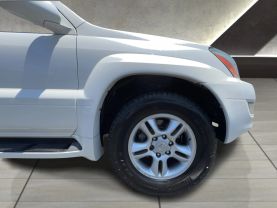 2004 LEXUS GX SUV V8, 4.7 LITER GX 470 SPORT UTILITY 4D