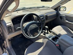 2004 JEEP GRAND CHEROKEE SUV 6-CYL, 4.0 LITER LAREDO SPORT UTILITY 4D