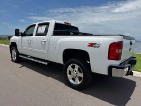 2013 CHEVROLET SILVERADO 2500 HD CREW CAB PICKUP V8, TURBO DIESEL, 6.6L LTZ PICKUP 4D 6 1/2 FT