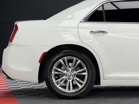 2016 CHRYSLER 300 SEDAN V6, 3.6 LITER 300C SEDAN 4D