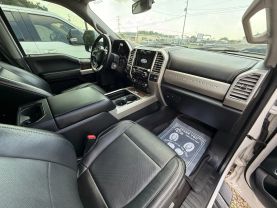 2017 Ford F250 Super Duty Crew Cab Lariat Pickup 4d 6 3/4 Ft - Image 43