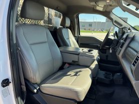 2017 FORD F450 SUPER DUTY REGULAR CAB & CHASSIS CAB_CHASSIS V8, TURBO DIESEL, 6.7L XL 2D