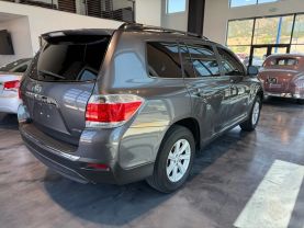 2011 TOYOTA HIGHLANDER SUV V6, 3.5 LITER SPORT UTILITY 4D