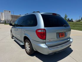 2005 CHRYSLER TOWN & COUNTRY VAN V6, 3.8 LITER TOURING MINIVAN 4D