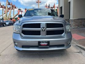 2019 RAM 1500 CLASSIC CREW CAB PICKUP V8, HEMI, 5.7 LITER EXPRESS PICKUP 4D 5 1/2 FT